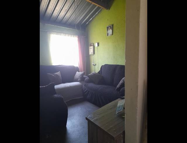 2 BEDROOM HOUSE FOR SALE IN PALM RIDGE